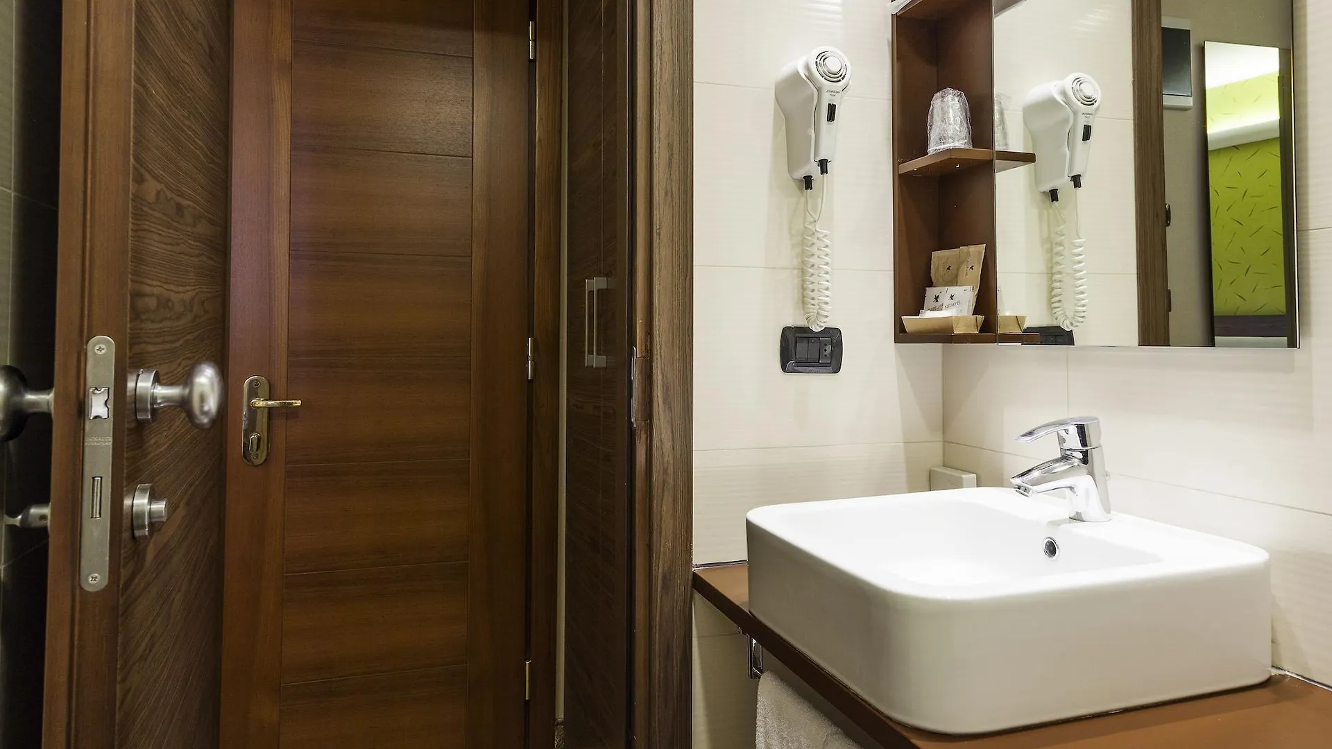 Hotel Des Etrangers Milan